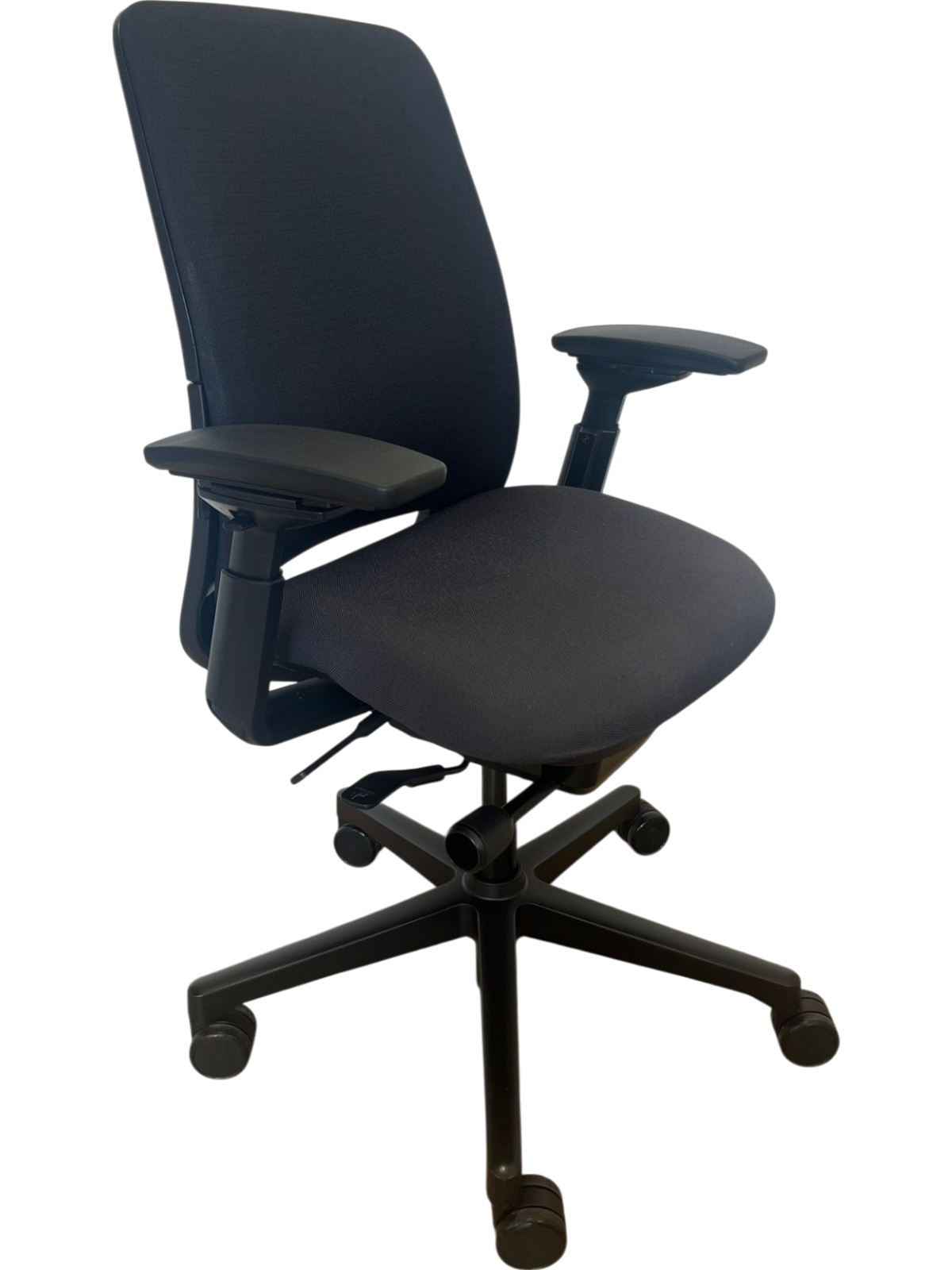 Steelcase Amia x Leap V2